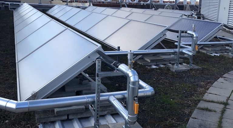 Solarthermieanlage auf dem Dach - Förderung möglich